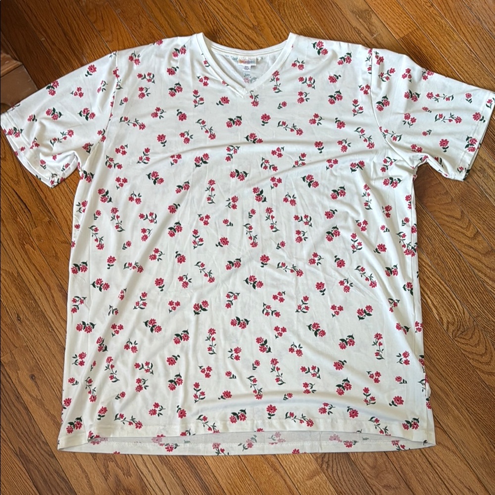 Floral Print Woman’s t-shirt, LULAROE